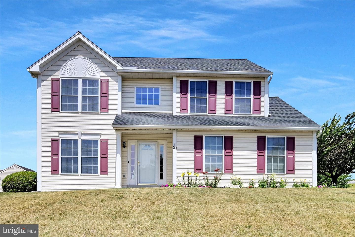 29 Walnut Drive E