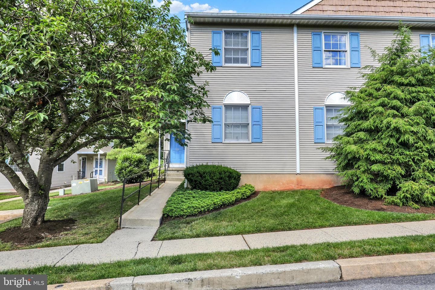 606 Maplewood Avenue