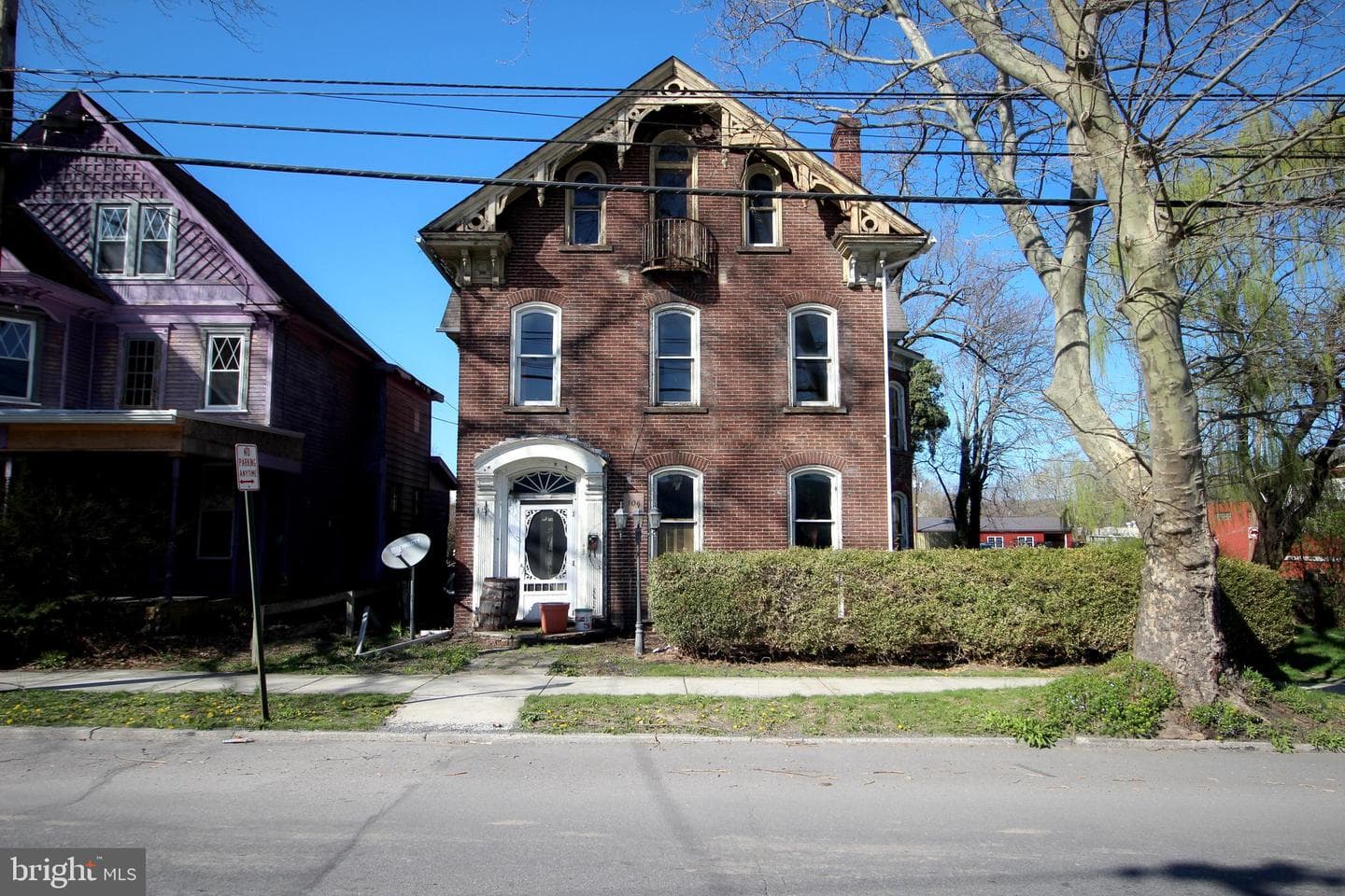 306 W 15th Street photo 1
