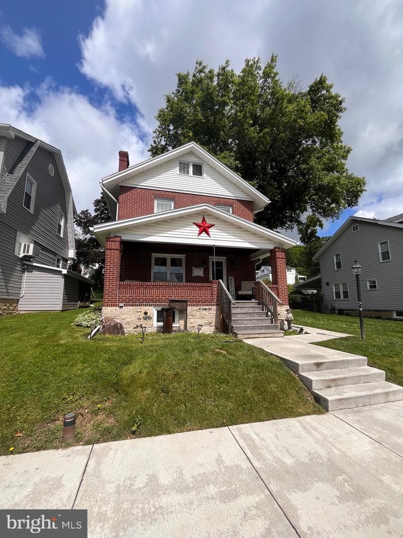 220 27th Avenue photo 1