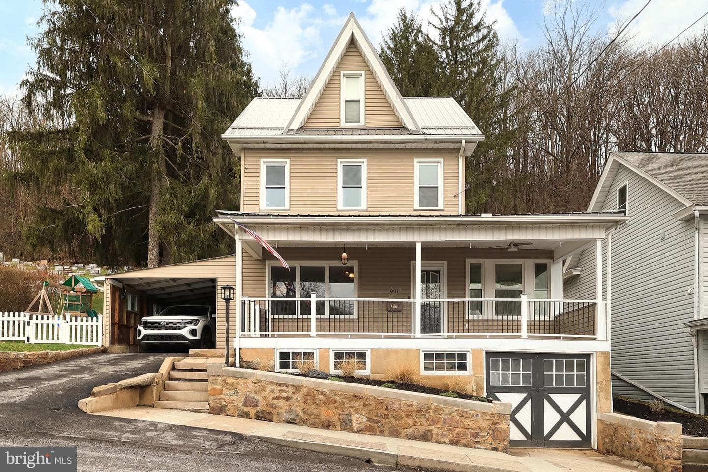901 Belmont Avenue