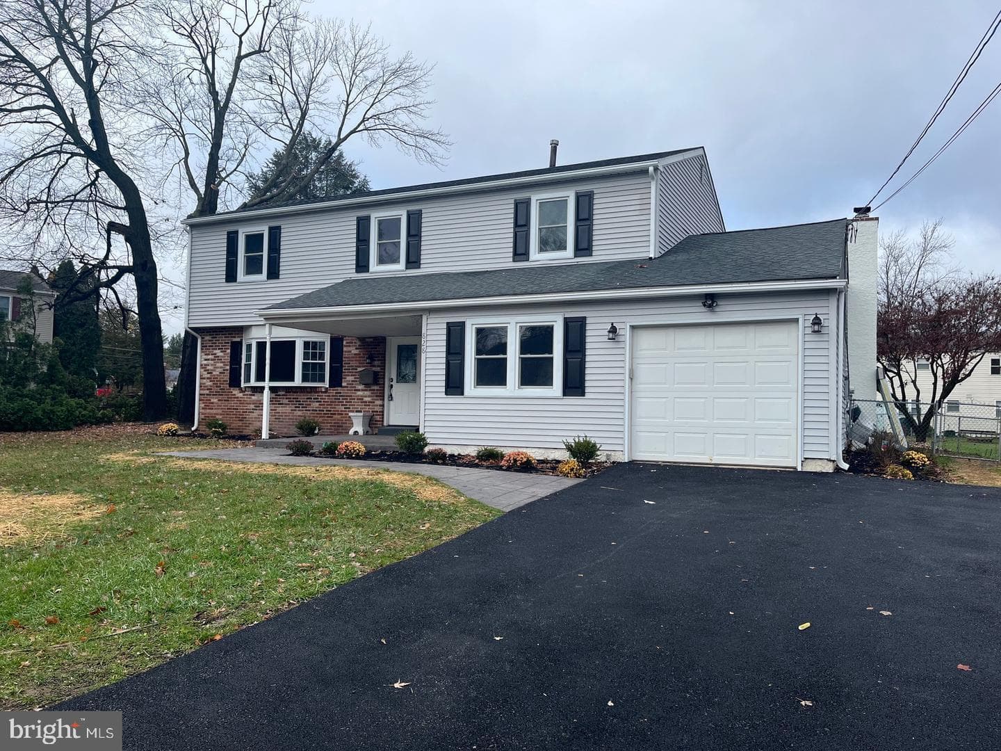 828 Phillips Road photo 1