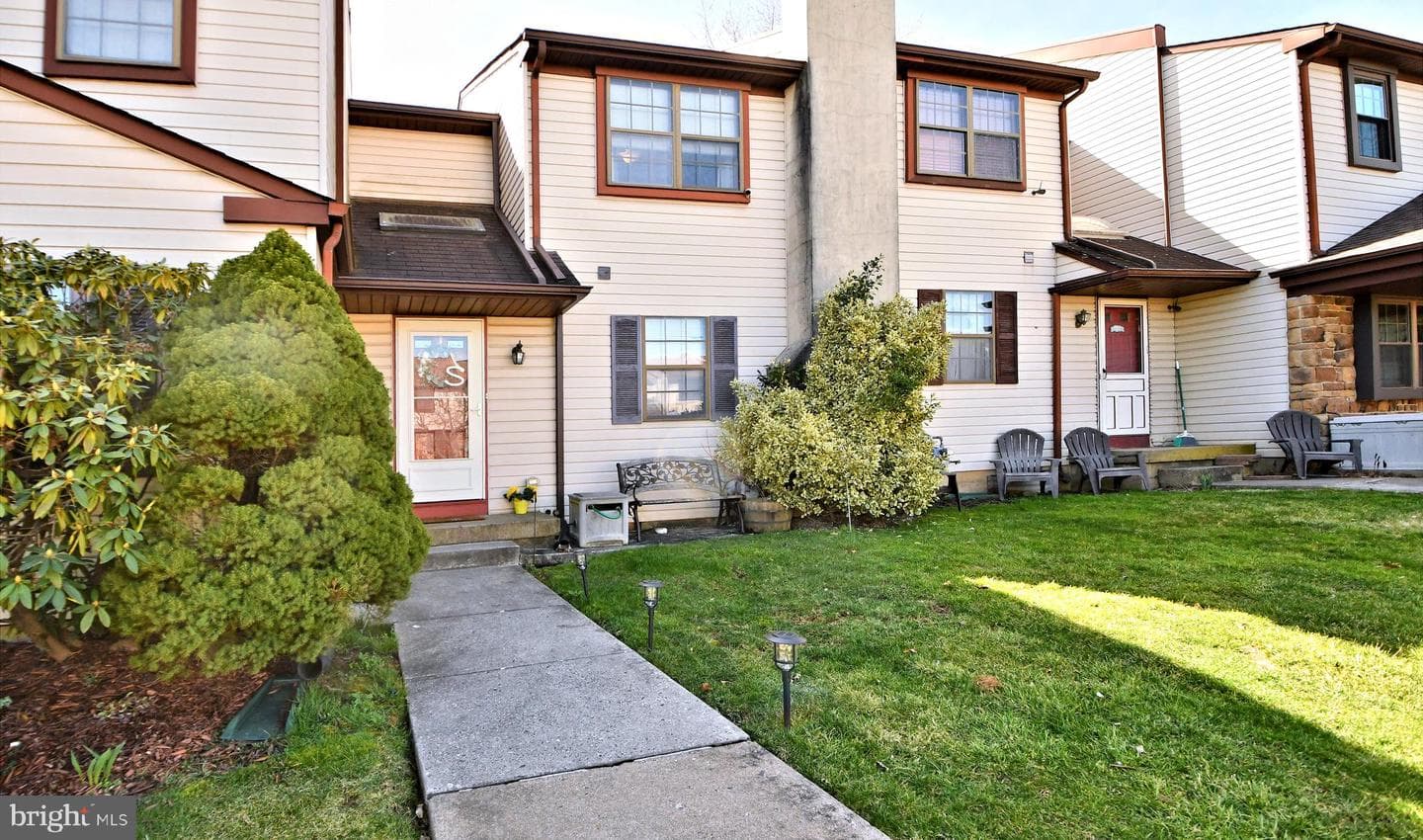 978 Browning Place photo 1