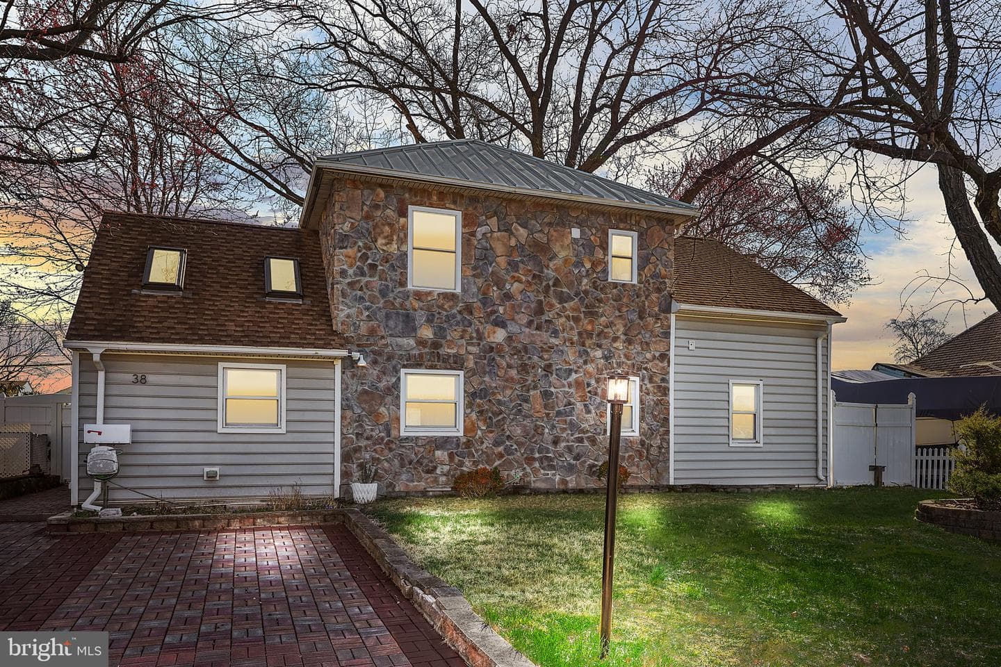 38 Nettletree Lane photo 1