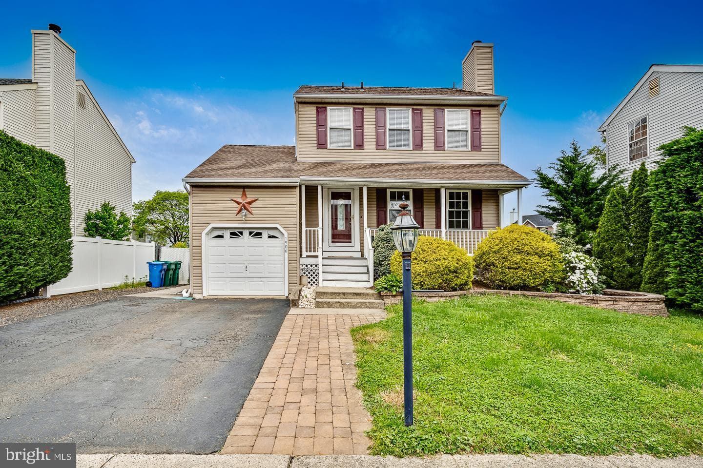 1906 Colonial Drive photo 1