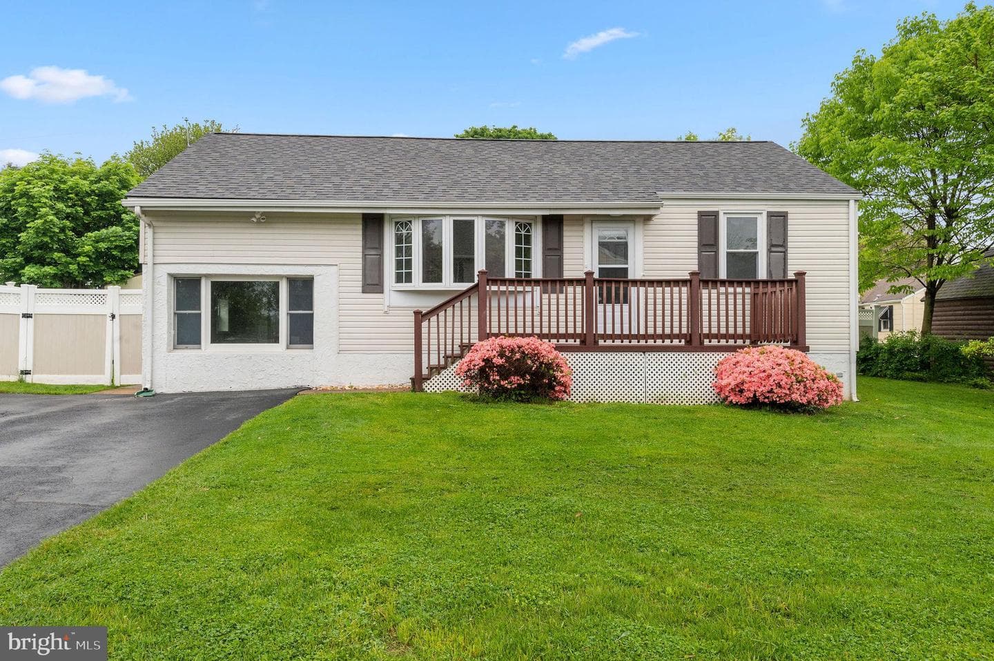 117 Green Lane photo 1