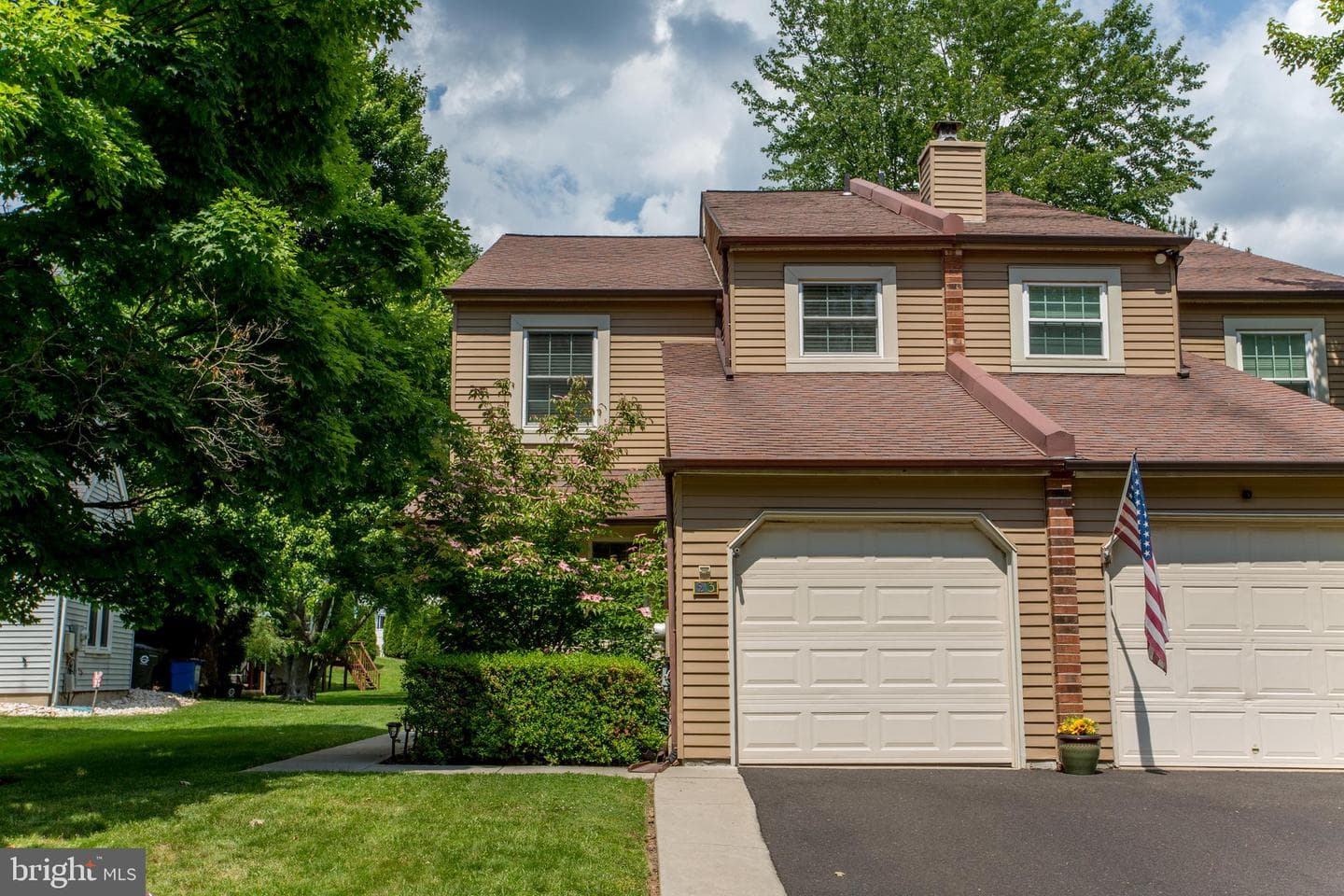 23 Stacey Drive photo 1