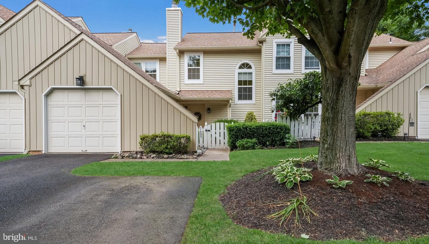 1605 McNelis Drive photo 1