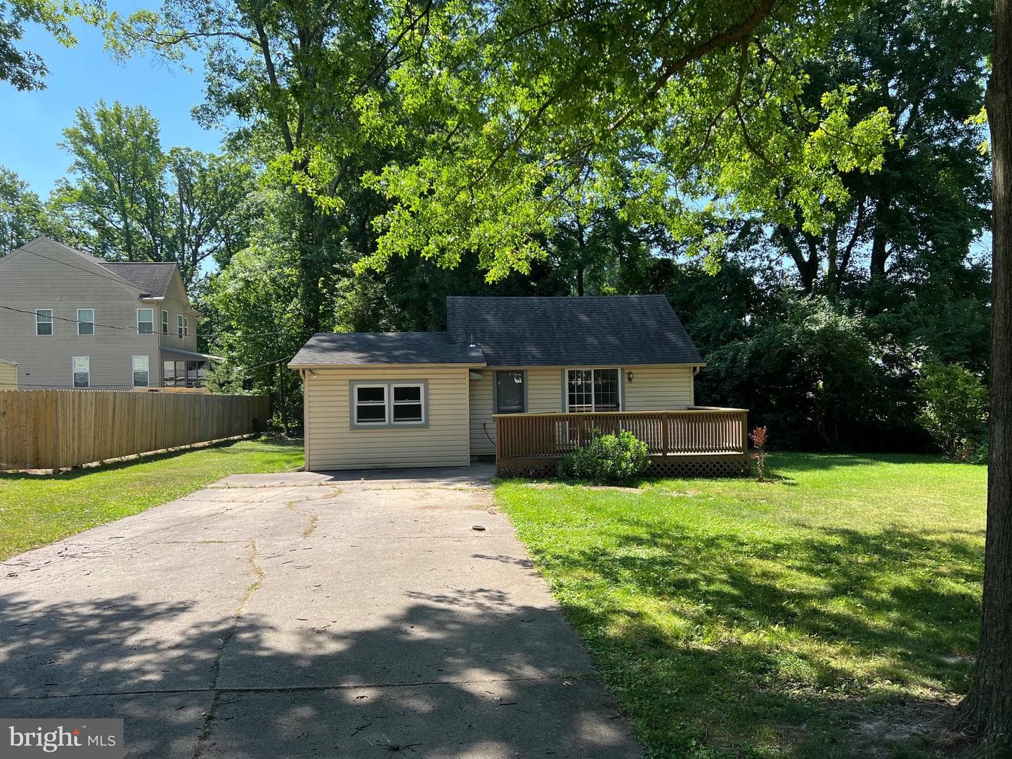 1215 Longview Avenue photo 1