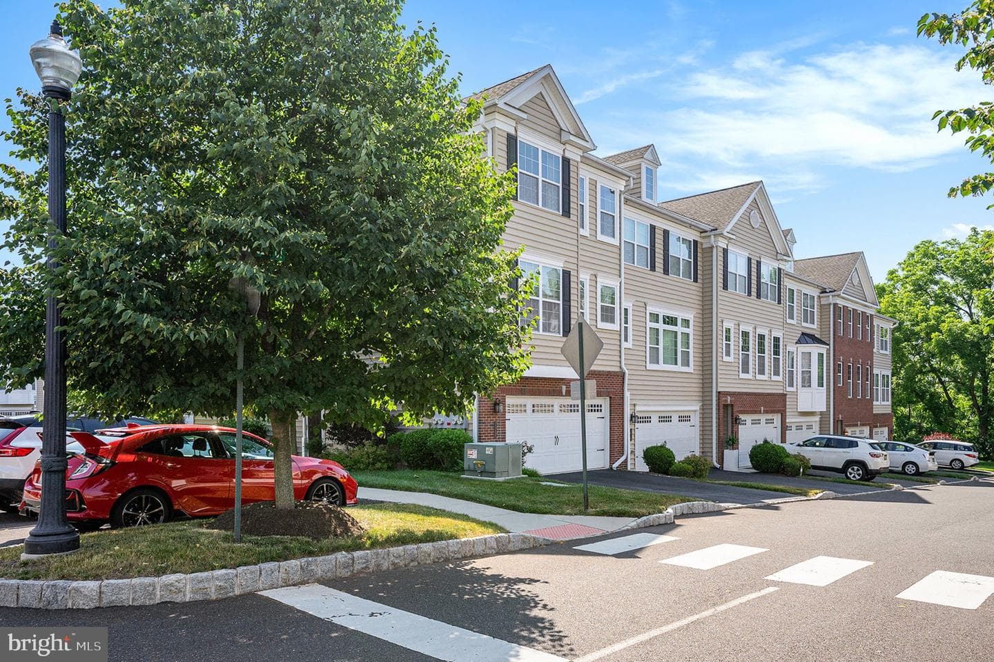 305 Van Artsdalen Court photo 1