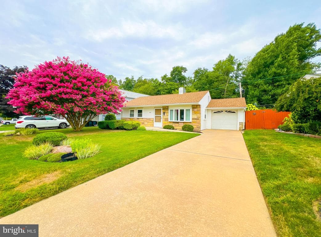 407 Austin Drive photo 1