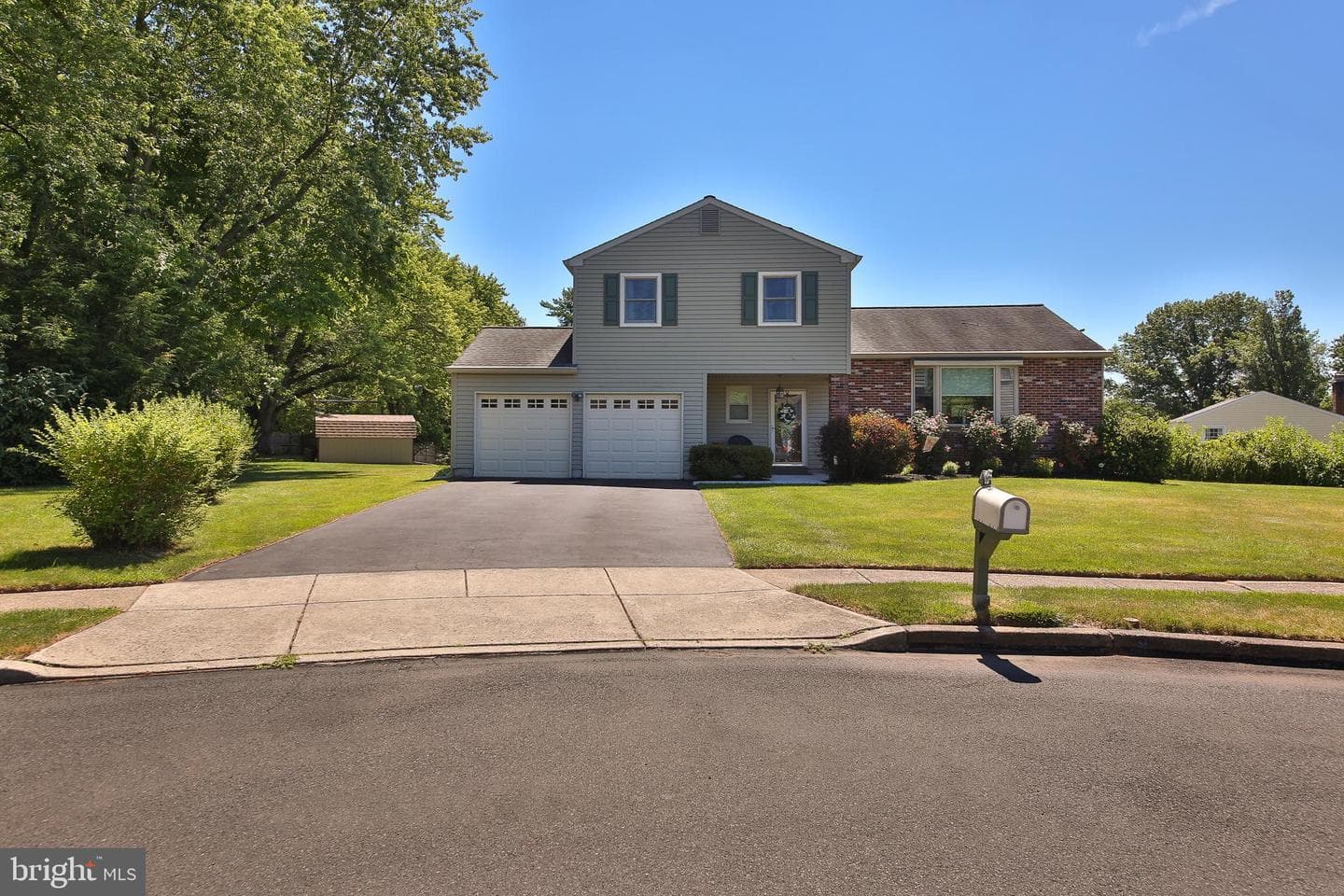 443 Homestead Court photo 1