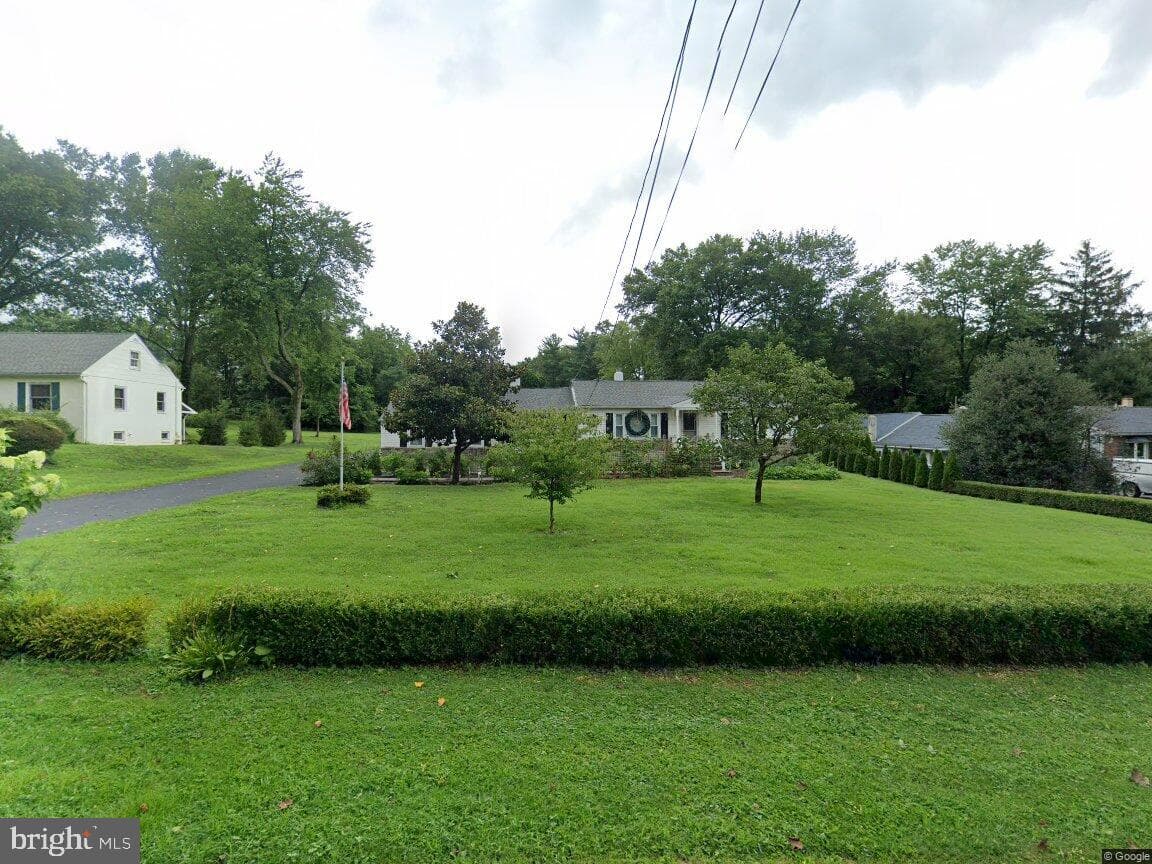 2165 Herblew Road photo 1
