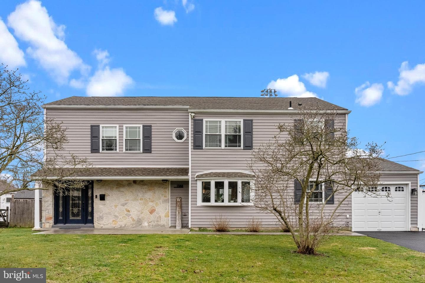1388 Cushmore Road photo 1