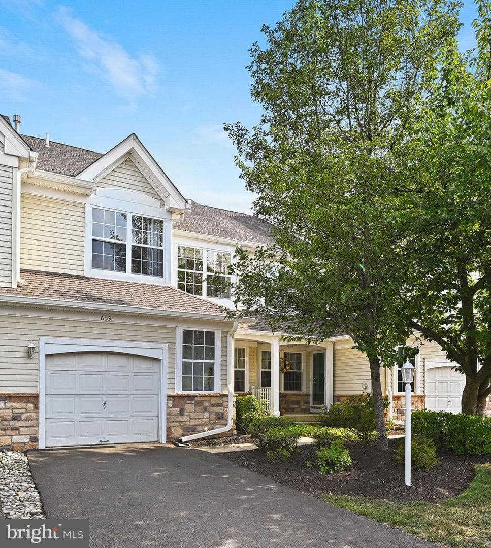 603 Weymouth Court photo 1