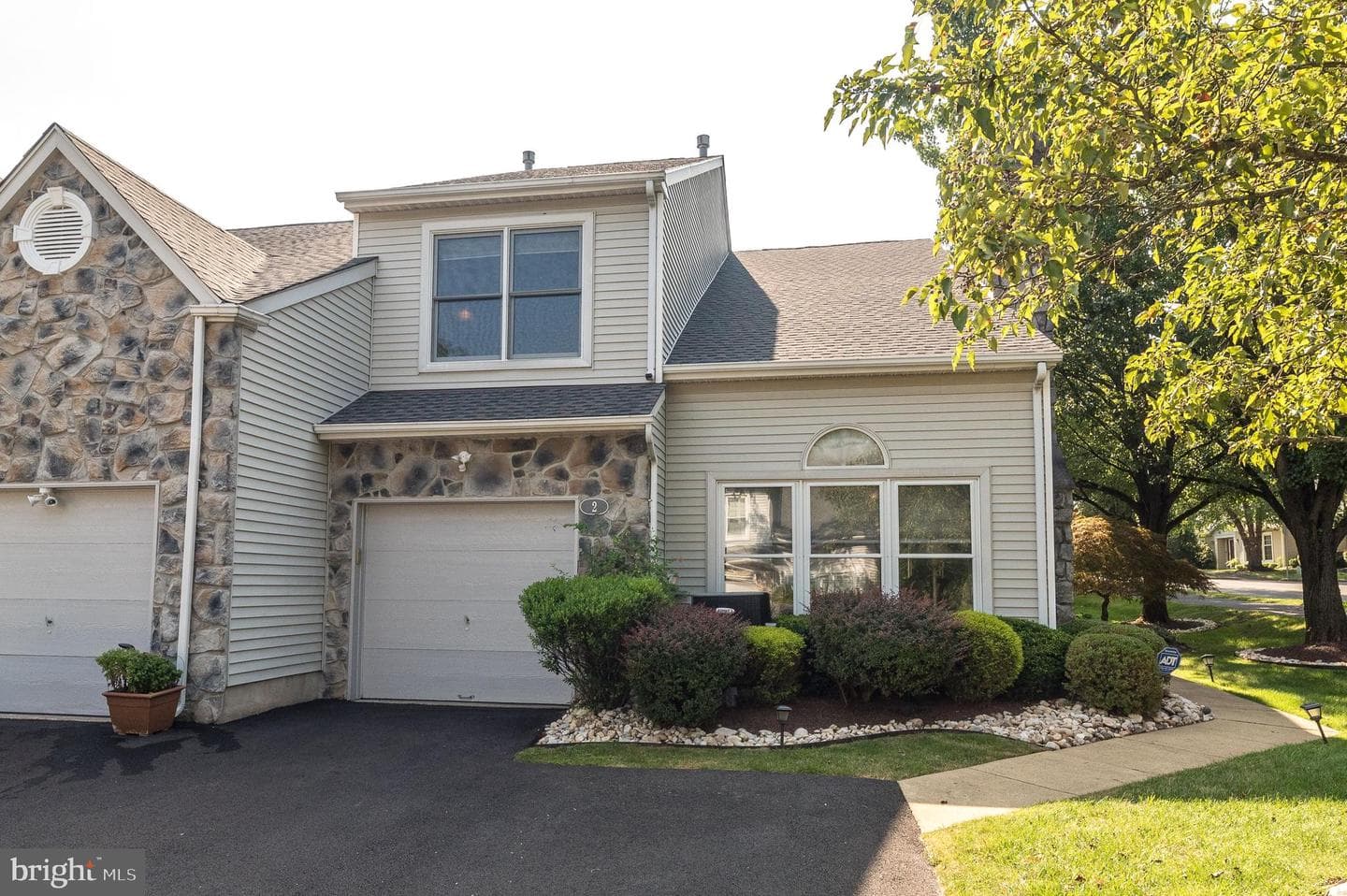 2 Northrup Court photo 1