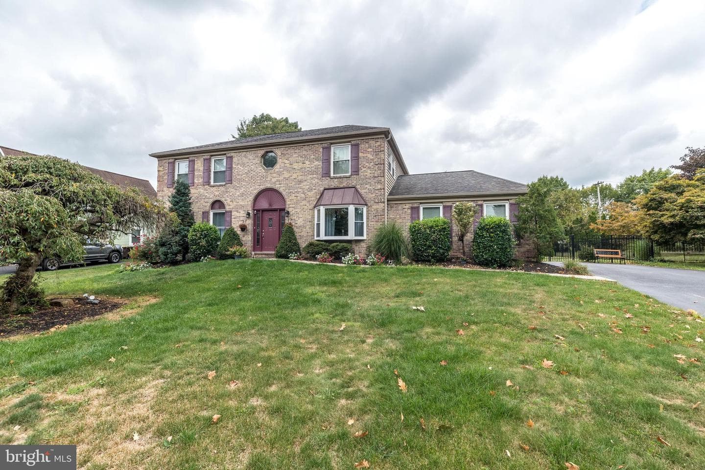 2204 Club House Circle photo 1