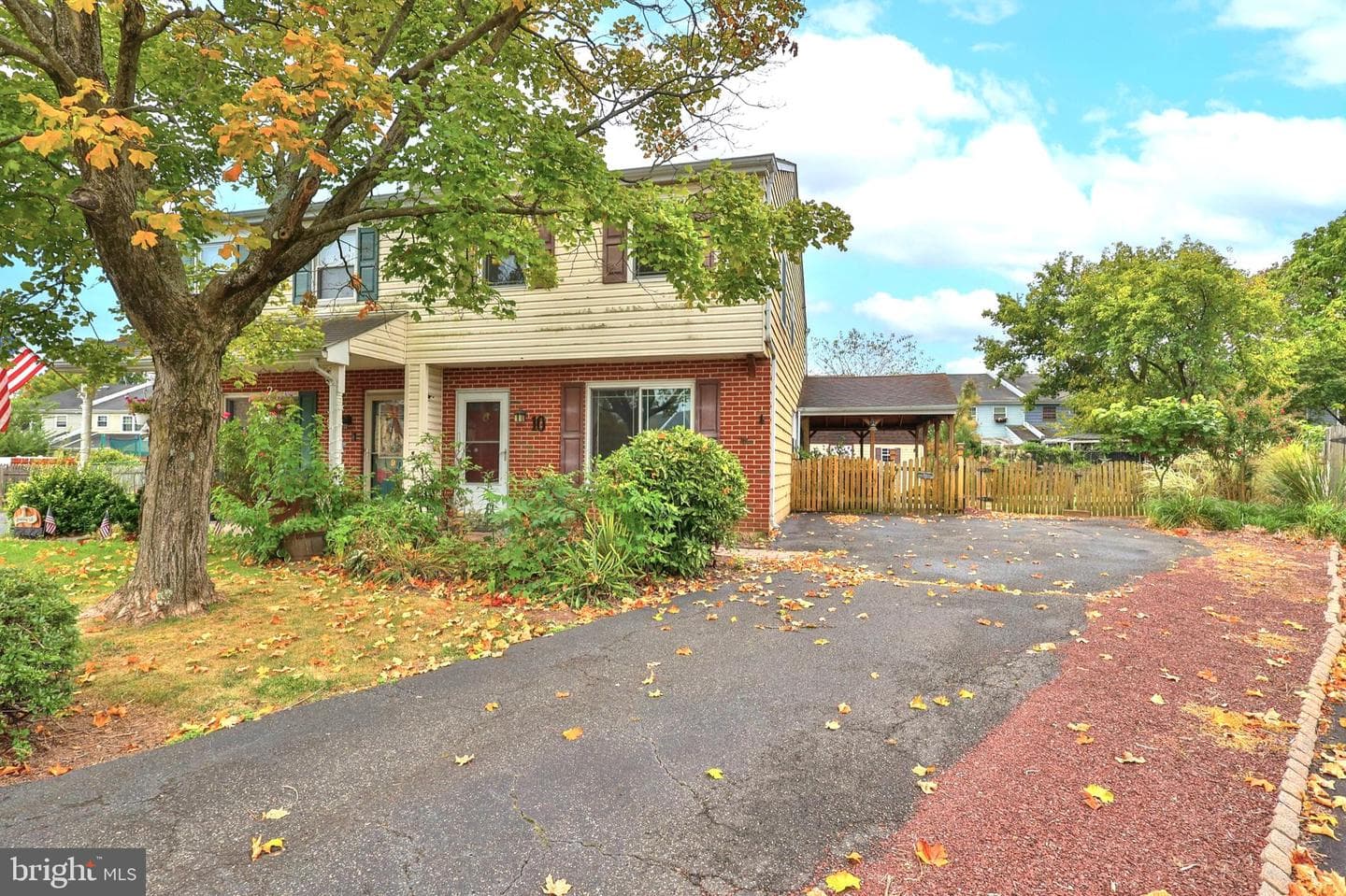 10 Whittier Court photo 1
