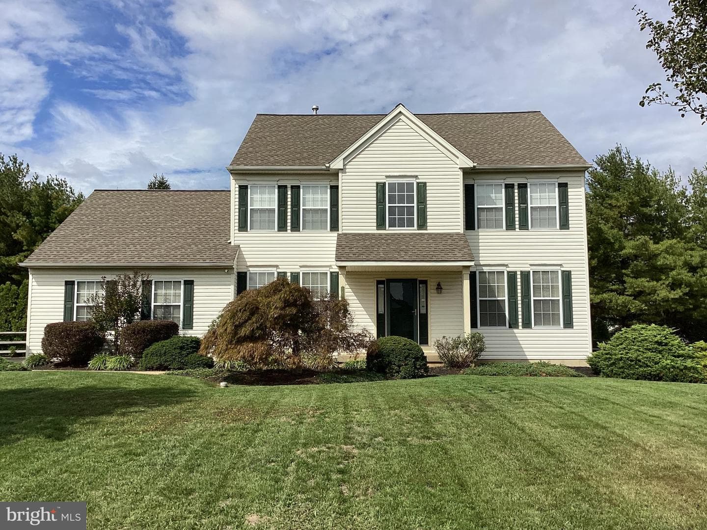 1832 Heritage Drive photo 1