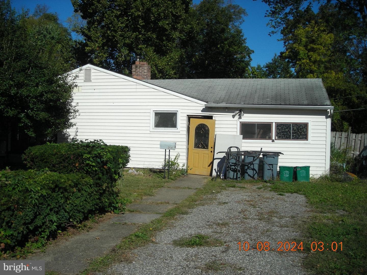 208 Thornridge Drive photo 1