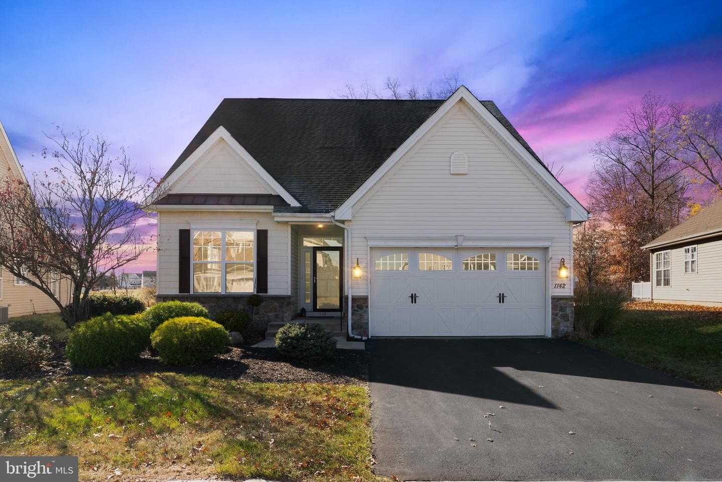 1142 Creekside Lane photo 1