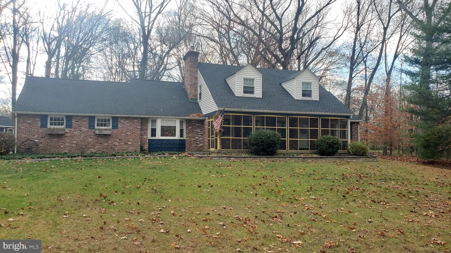 81 Sandywood Drive photo 1