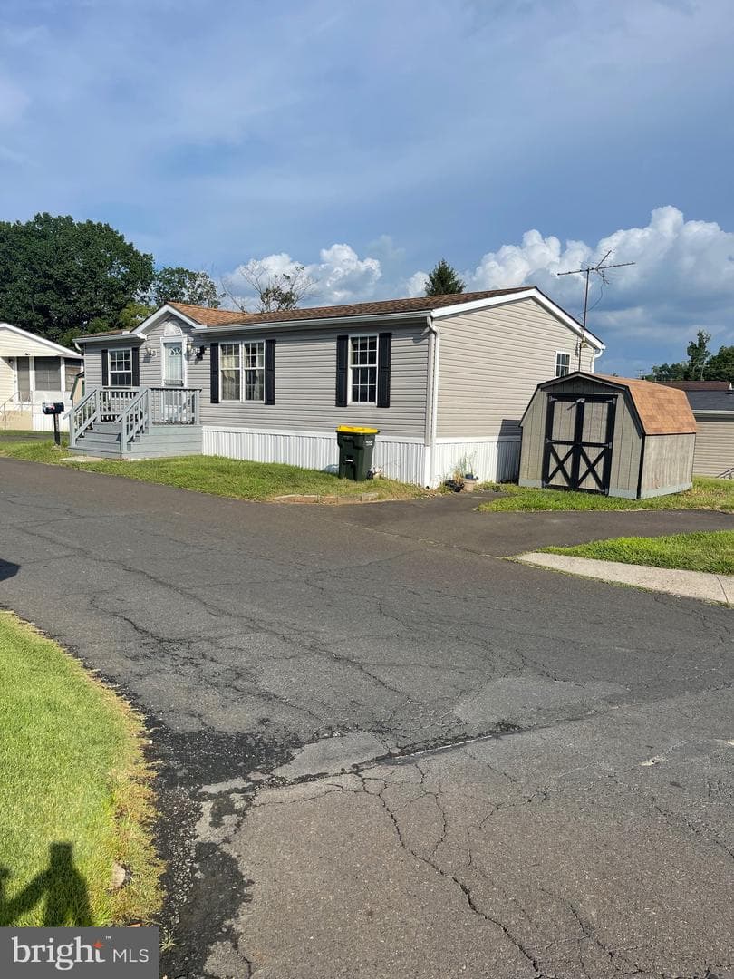 3405 Rose Avenue photo 1
