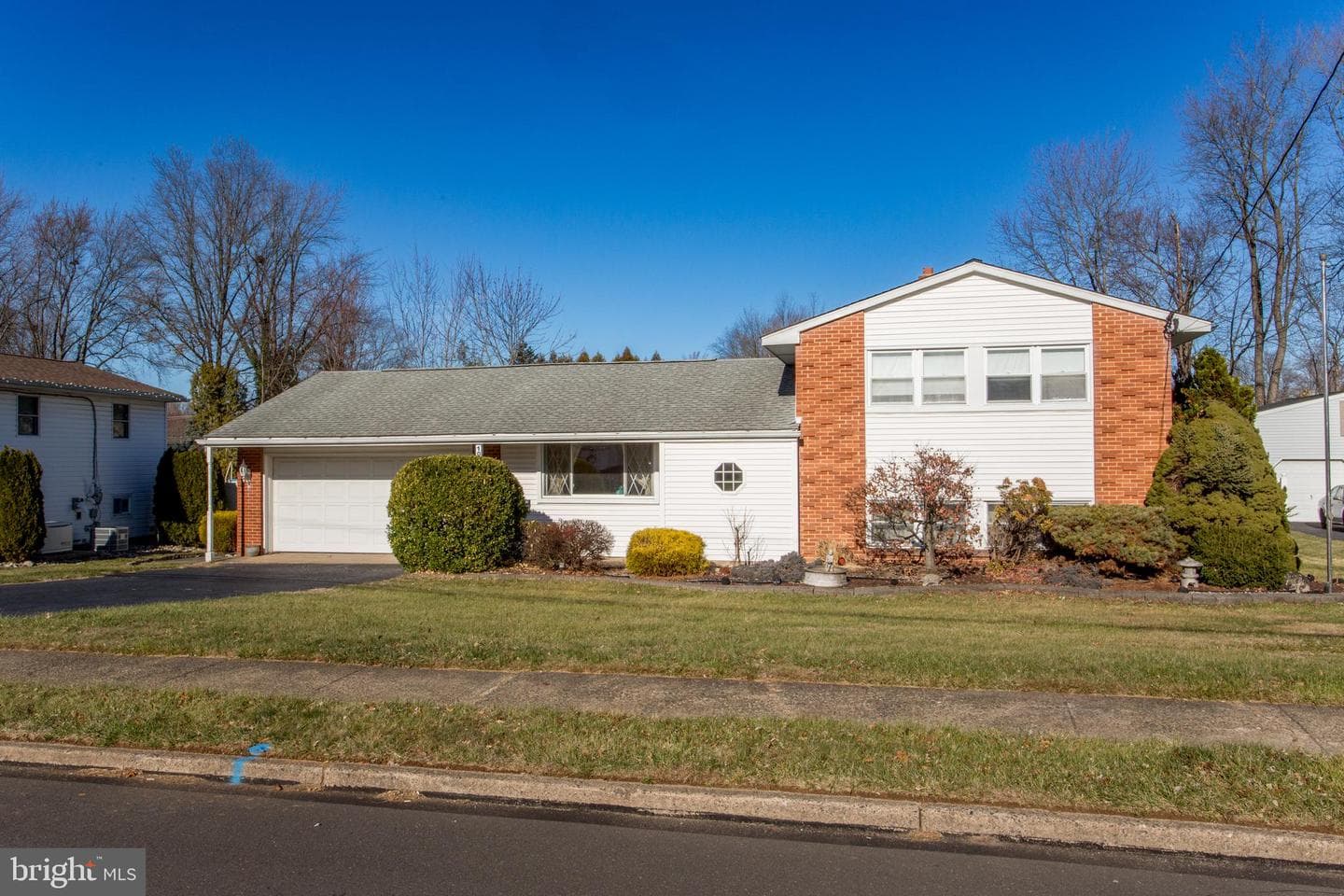 1096 Anthony Wayne Drive photo 1