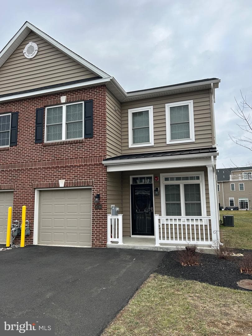 16788 River View Circle photo 1