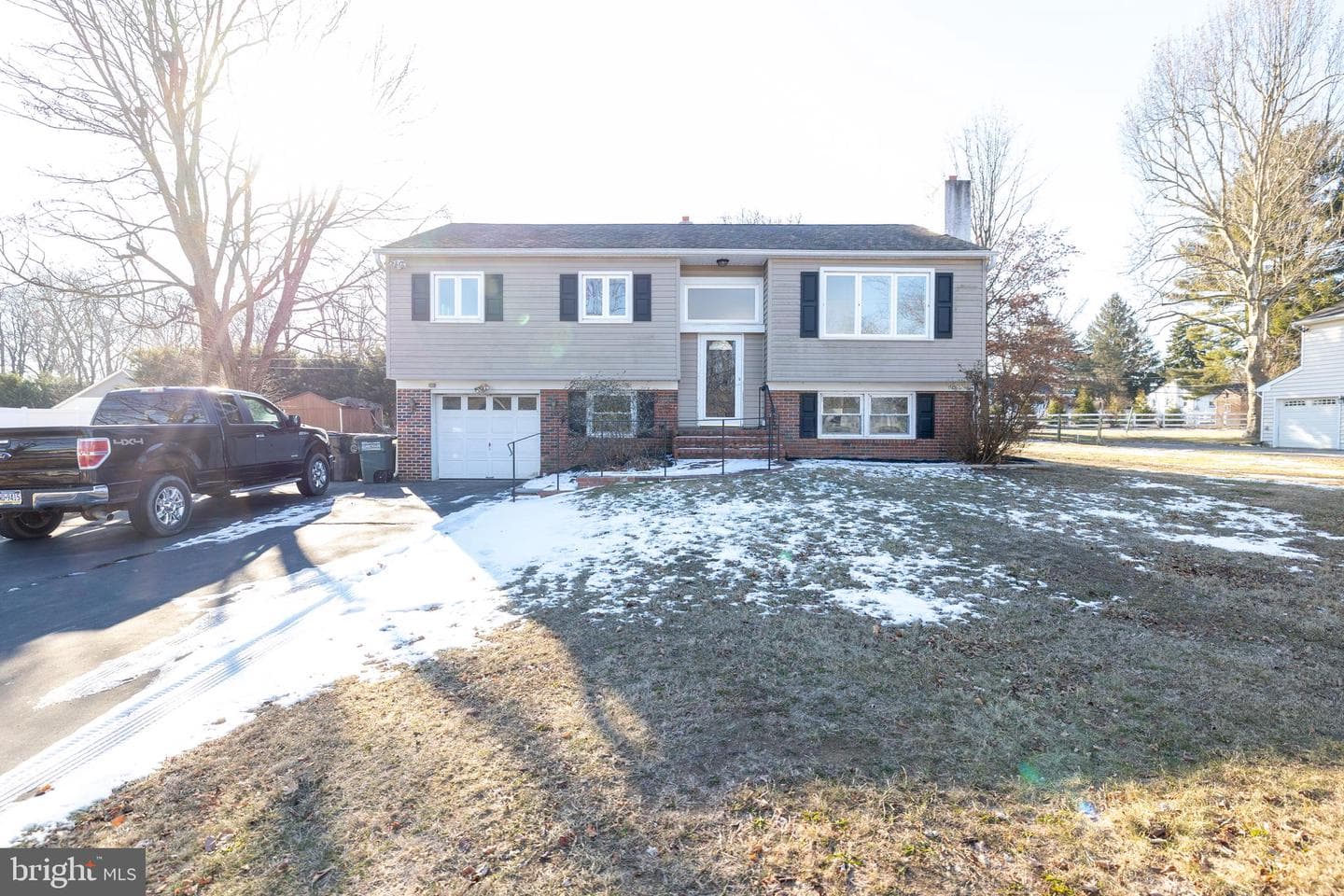 158 Meadow Lane photo 1