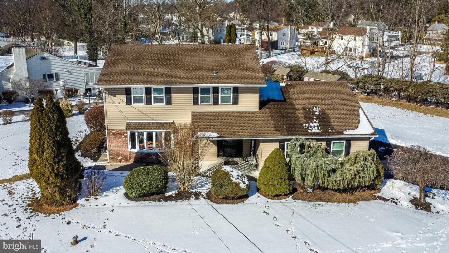 252 Chestnut Drive photo 1