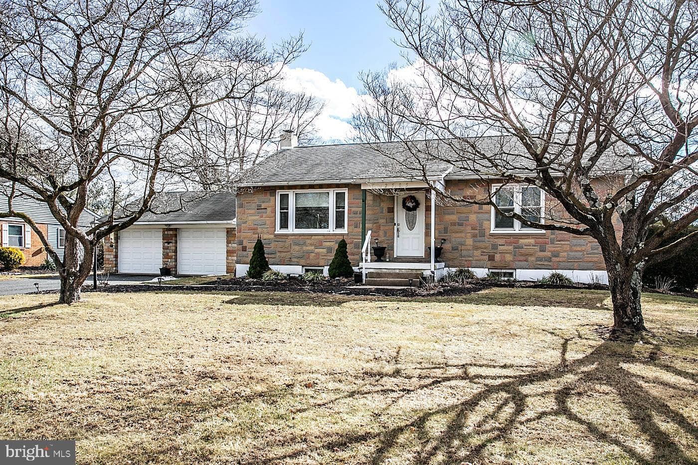 2505 Hillcrest Road photo 1
