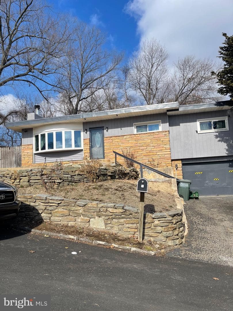 936 Wood Road photo 1