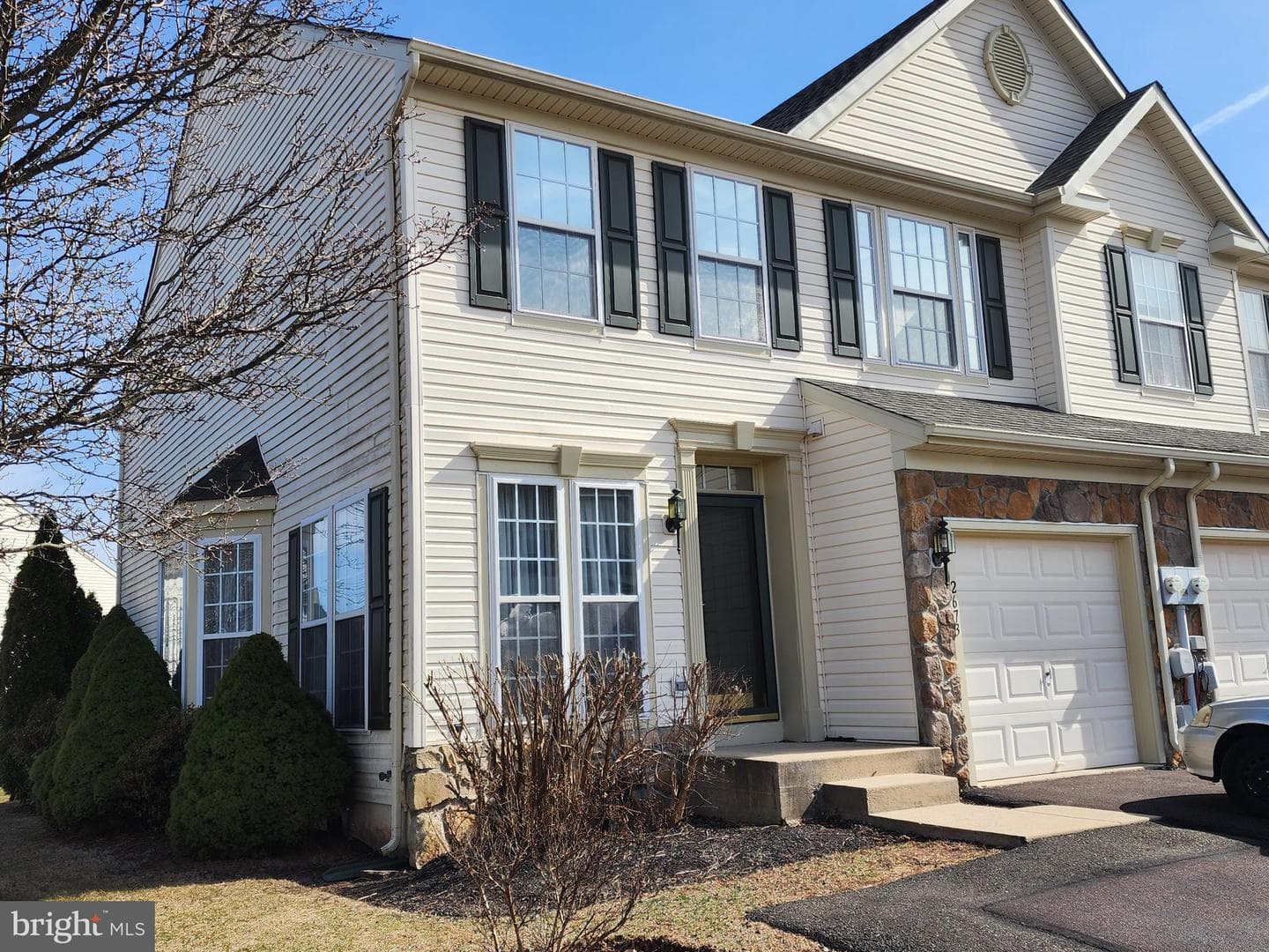 2673 Crabapple Circle photo 1