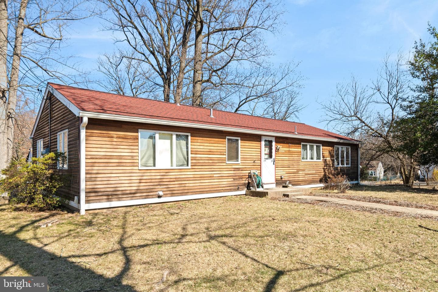 1302 Hilton Avenue photo 1