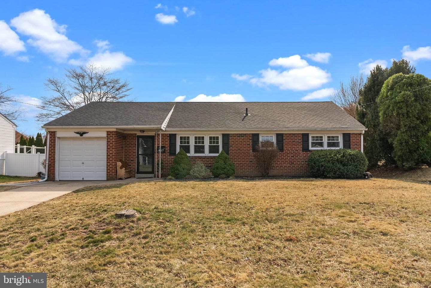 457 Cooper Drive photo 1