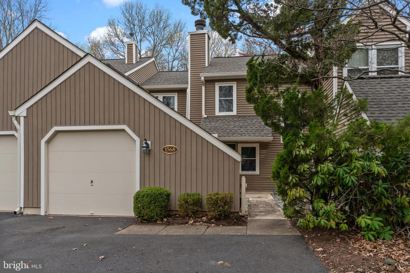 1568 Bud Lane photo 1