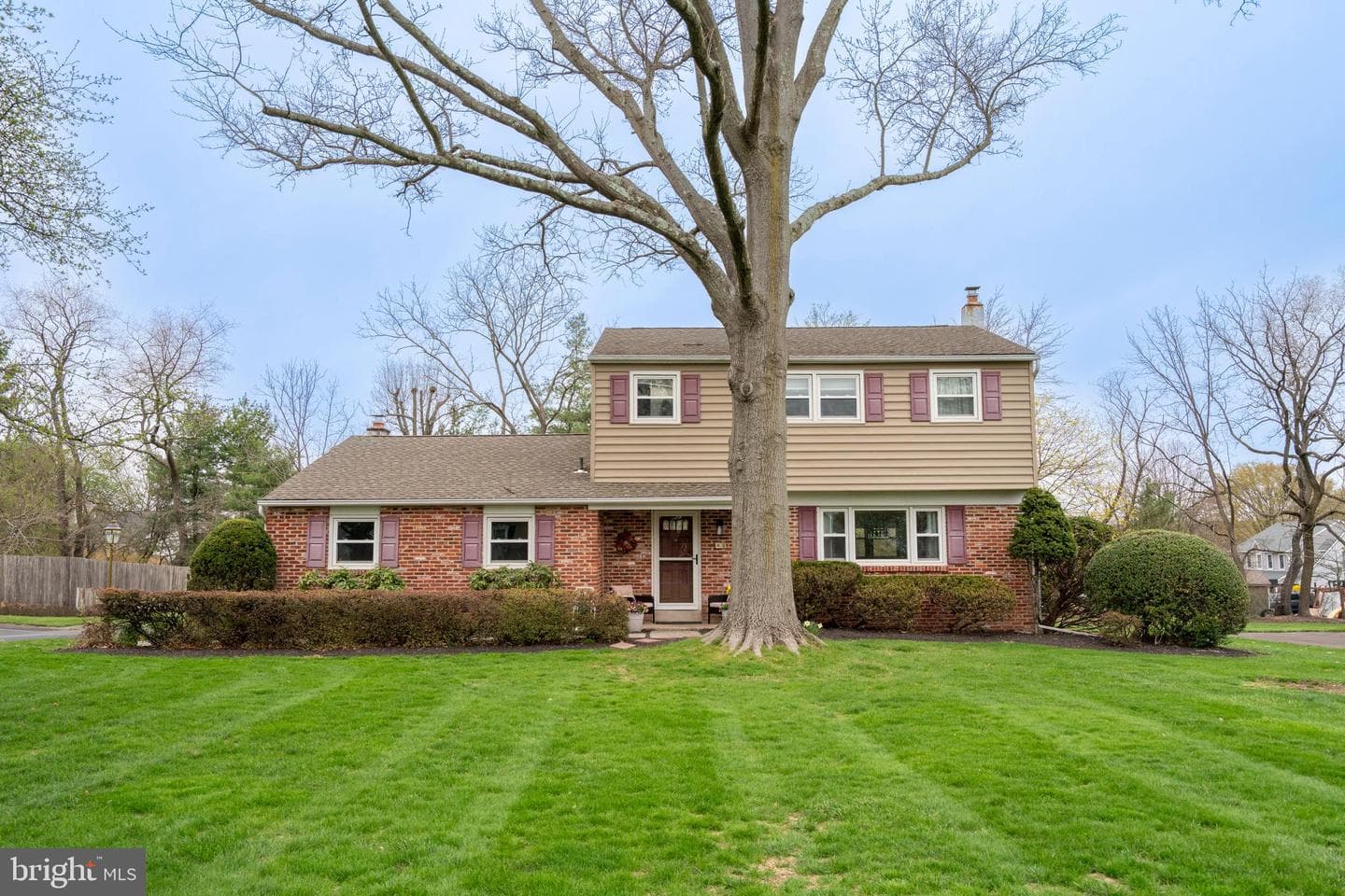 48 Hickory Lane photo 1
