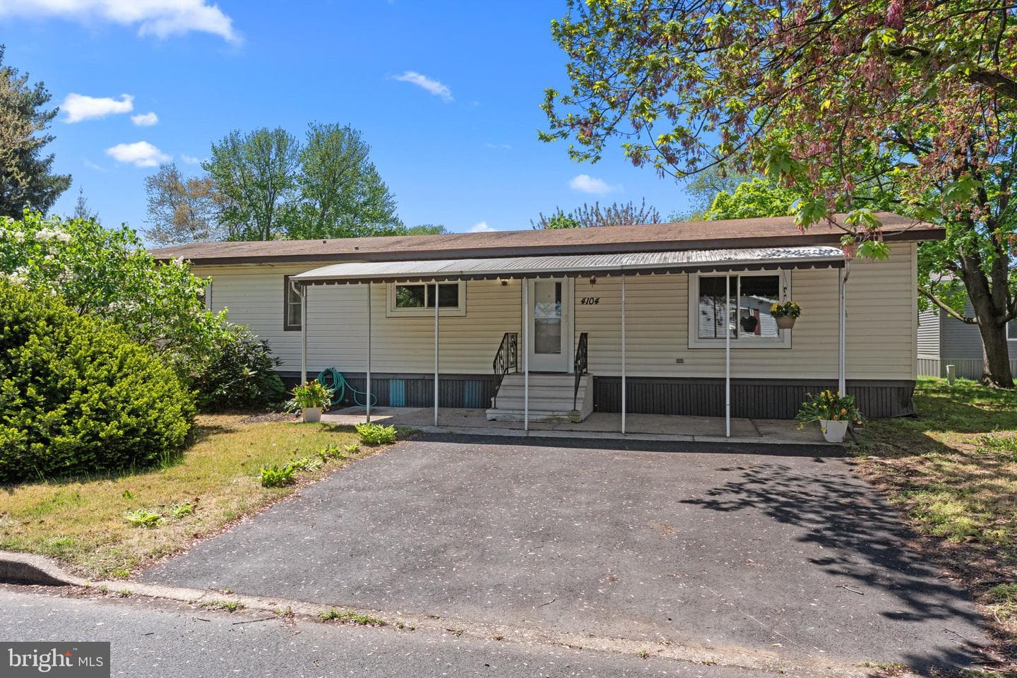 4104 Davis Drive photo 1