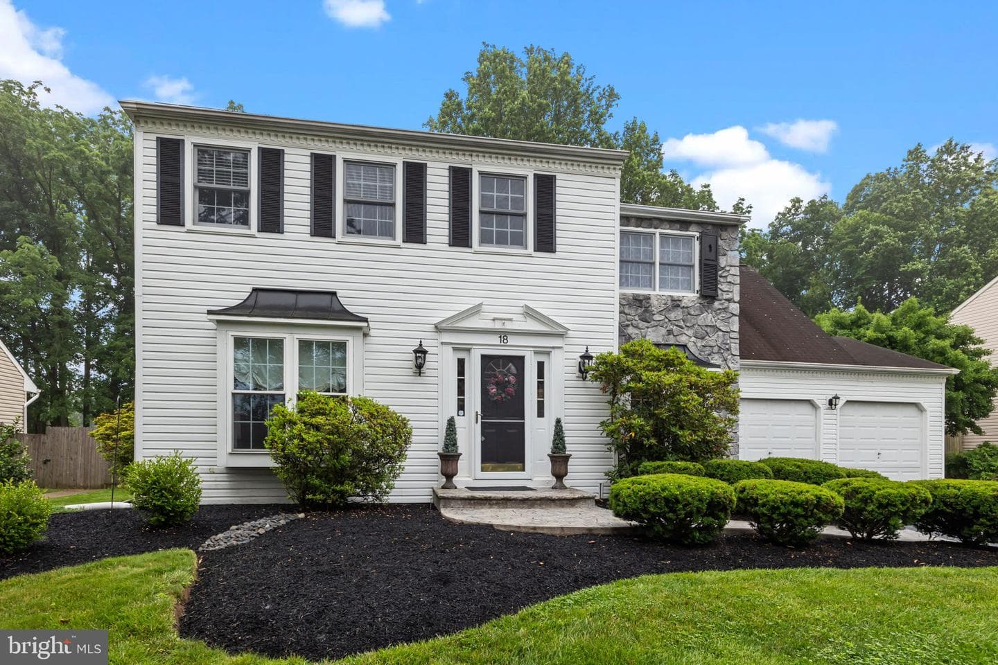 18 Treeline Drive photo 1