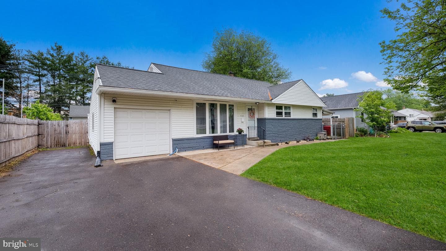 739 Cypress Road photo 1