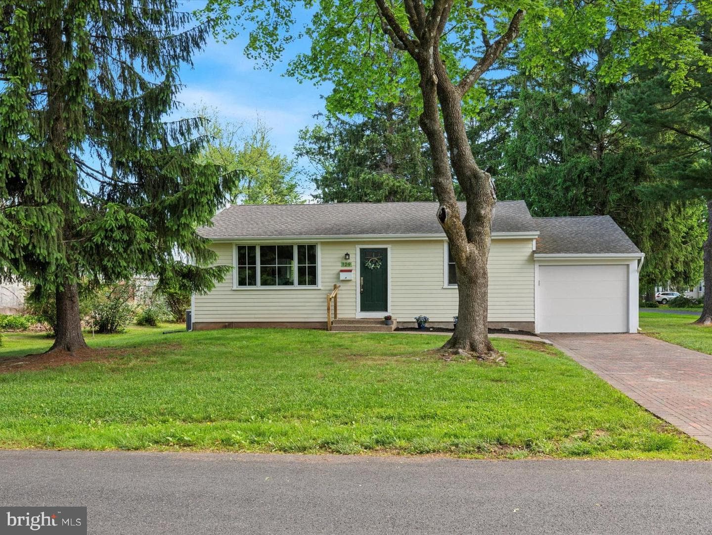 129 Kreutz Avenue photo 1