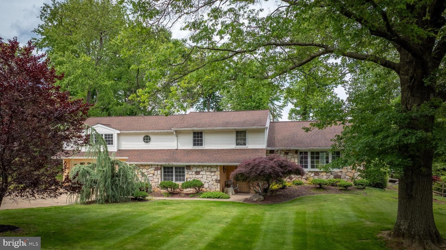 496 Holly Knoll Dr photo 1