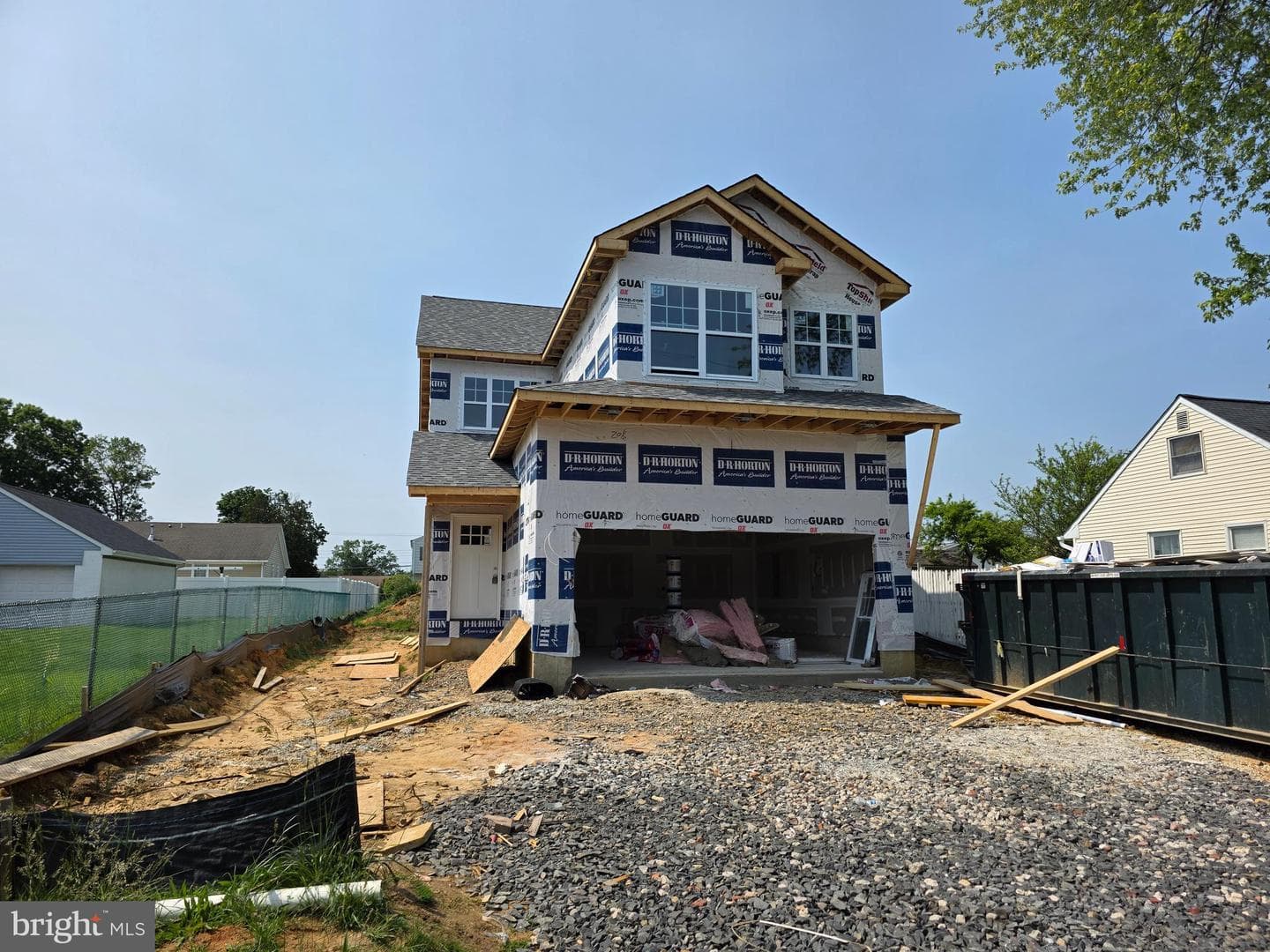 956 Ralph Avenue photo 1