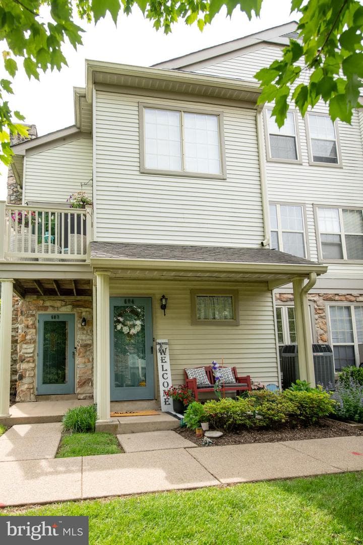 604 Remington Court photo 1
