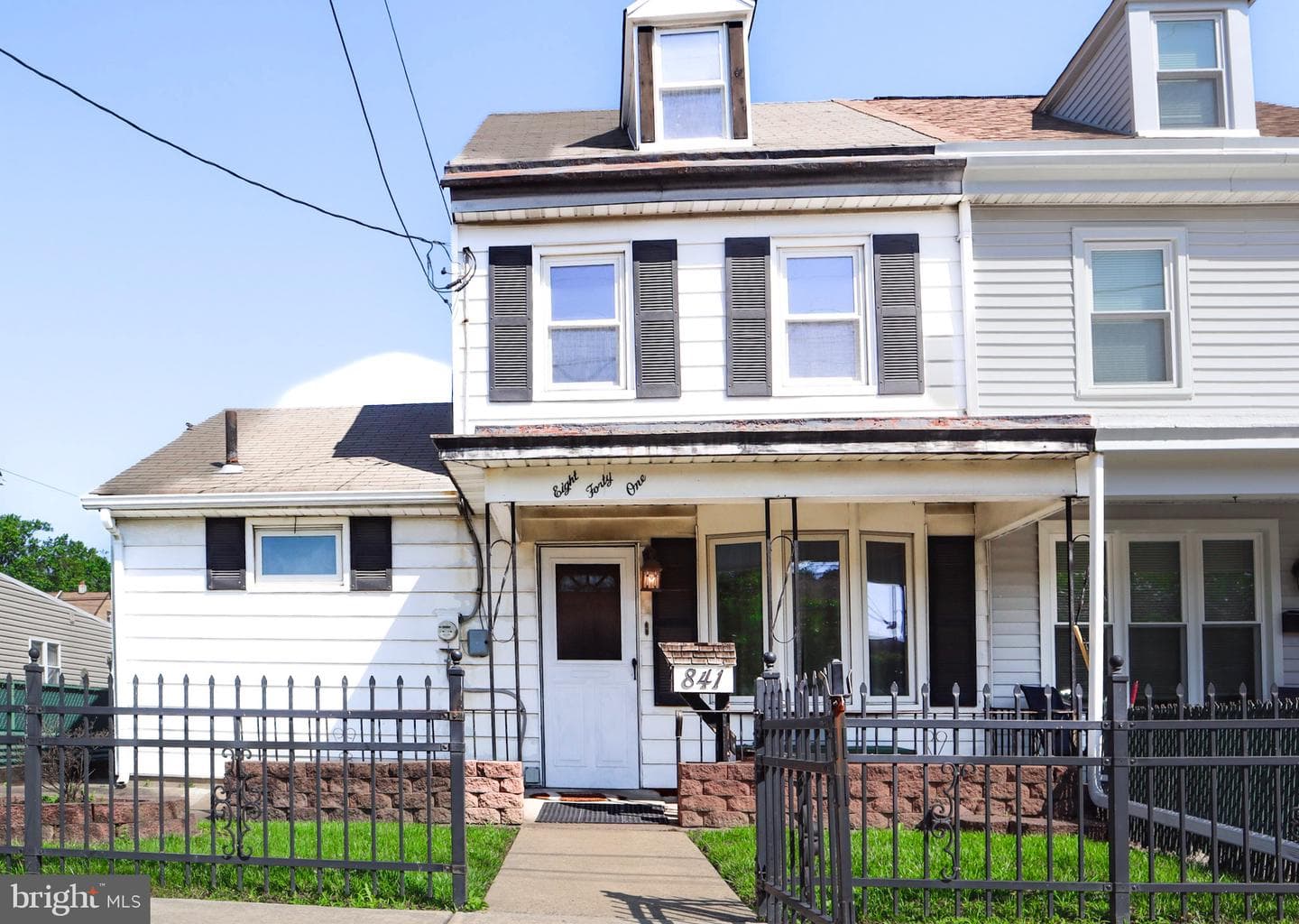 841 Garden Street photo 1