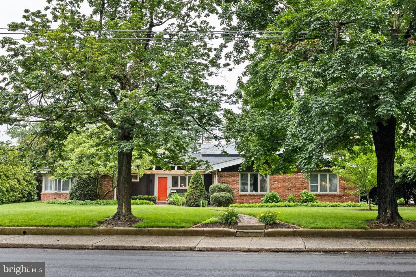 320 S Main Street photo 1
