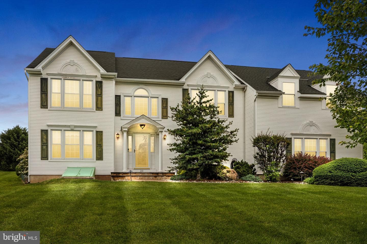 20 Cathleen Drive photo 1