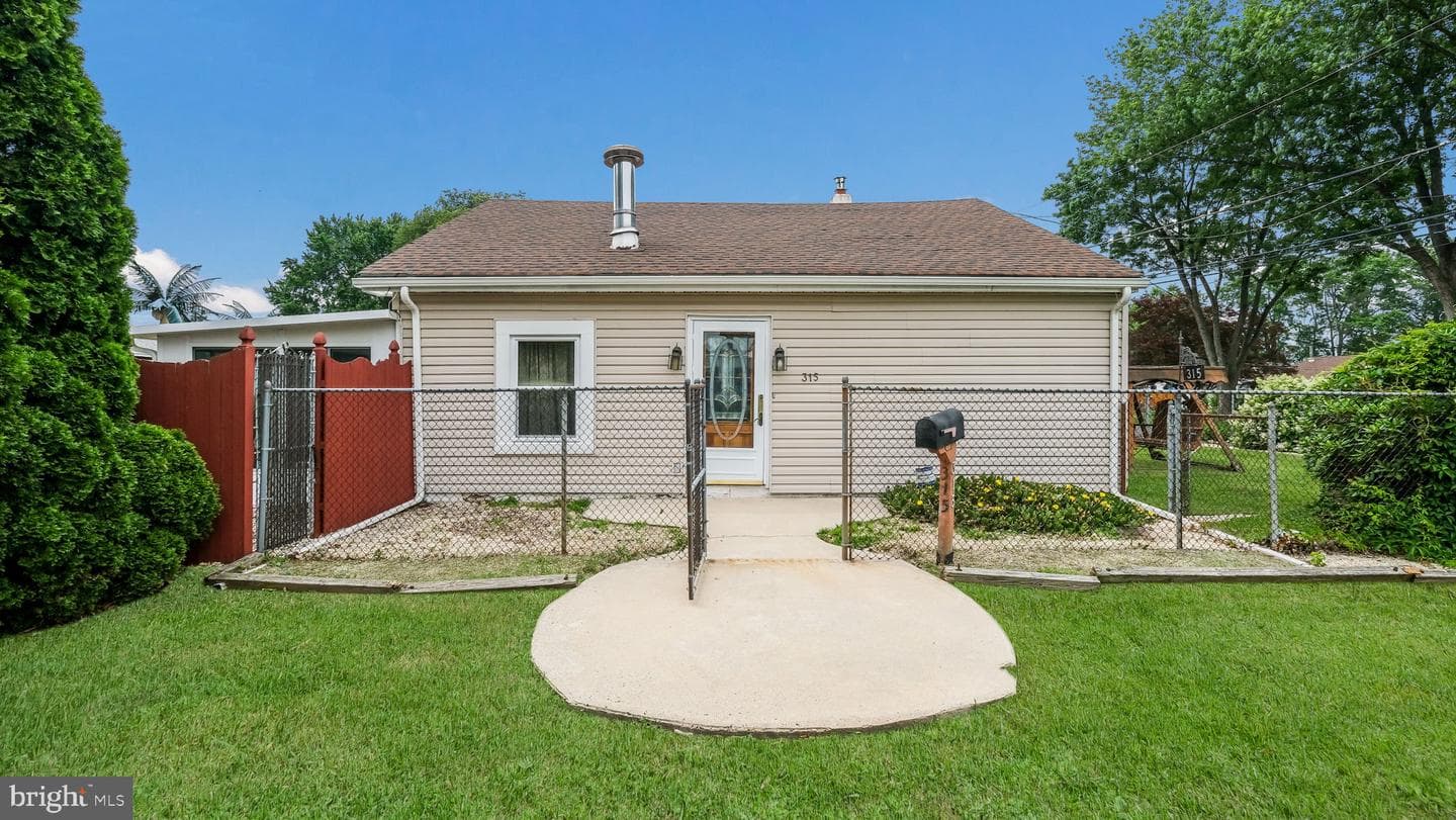 315 Leedom Avenue photo 1