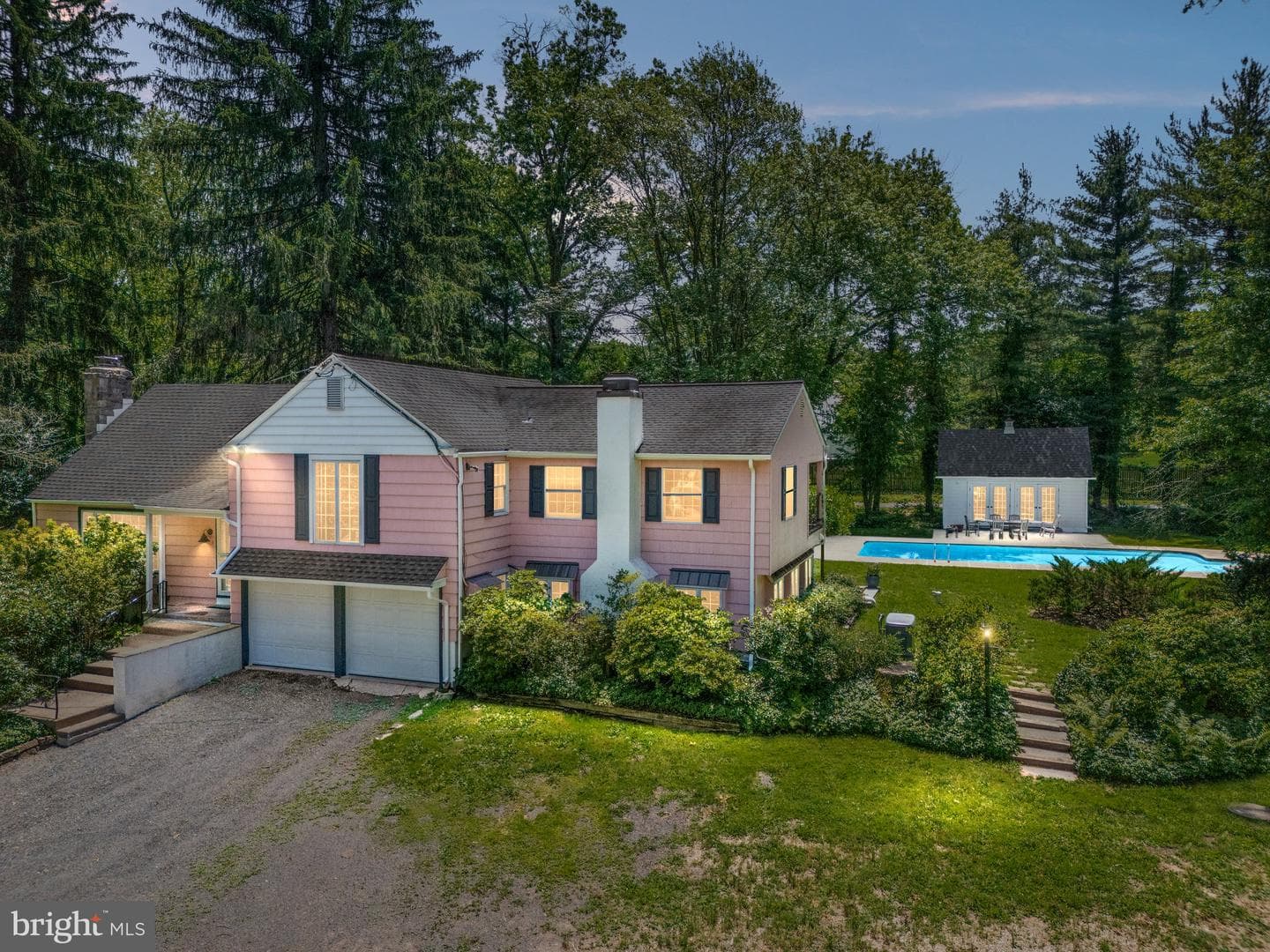 2692 Windy Bush Road photo 1